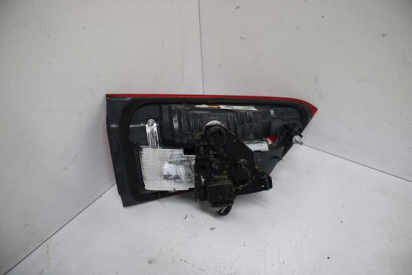 FEU ARRIERE DROIT X1 F48 2015+ - Vue 2